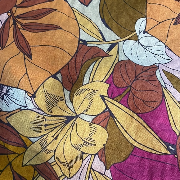 Cotton/Linen Floral Print Top - Picture 6 of 10